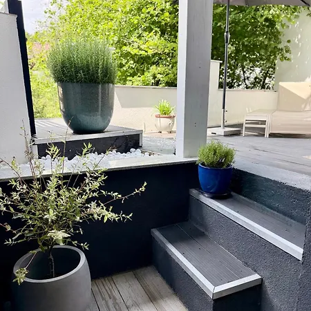 Teddis Traubing Apartament *